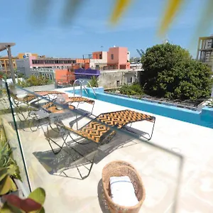 new-stylish-colonial-house-with-pool-and-rooftop.santamartahotels.net/